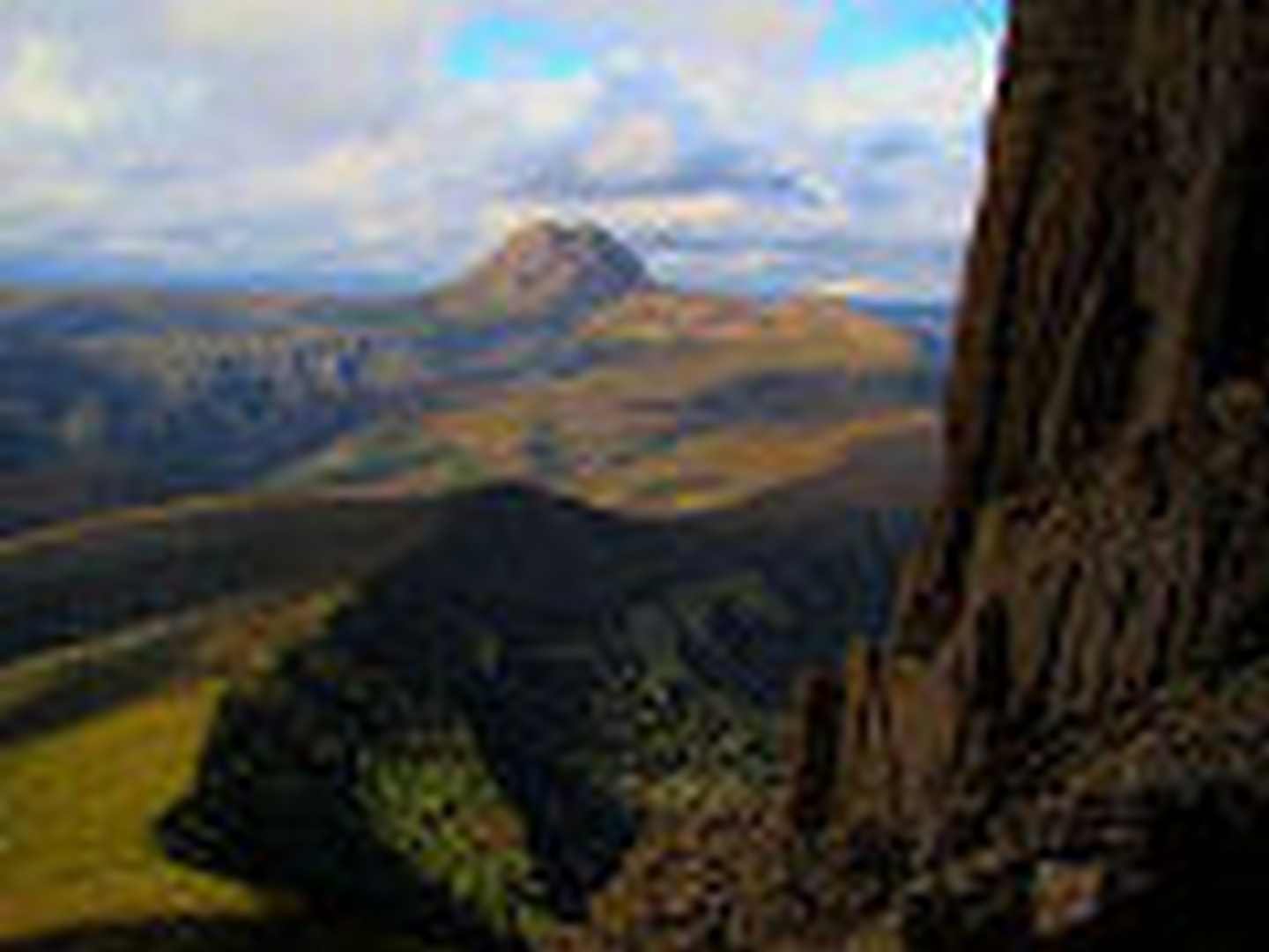 250px_cradle_mountain_seen_from_barn_bluff.jpg - 47.75 kB